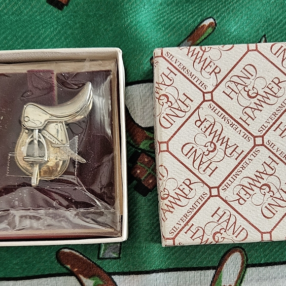 NEW Sterling Silver English Saddle Pin by Hand & Hammer Silversmiths - Picture 5 of 9